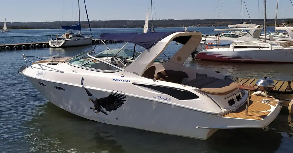 Lancha Scylla em Brasília